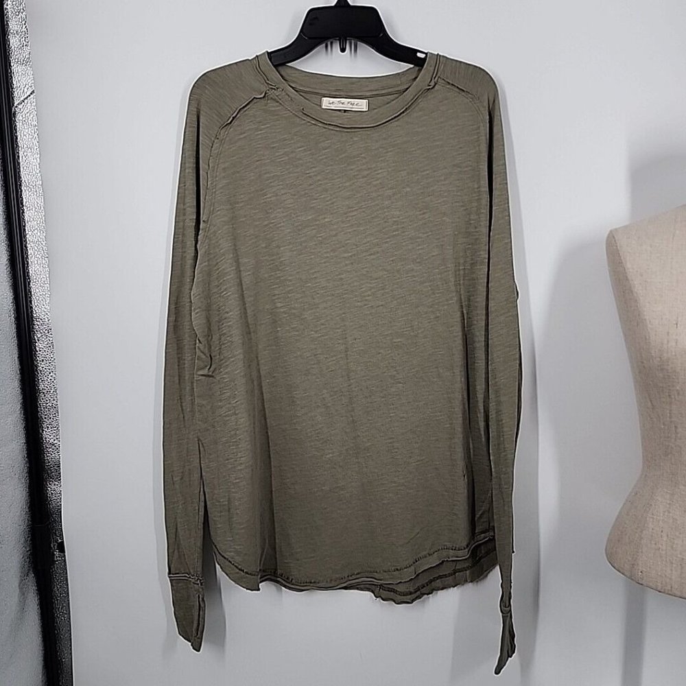 NEW Free People Size XS We the Free Thumb hole Arden Tee Green Long Sle…